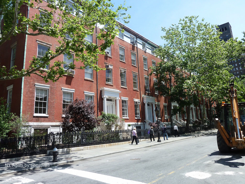 Washington Mews
