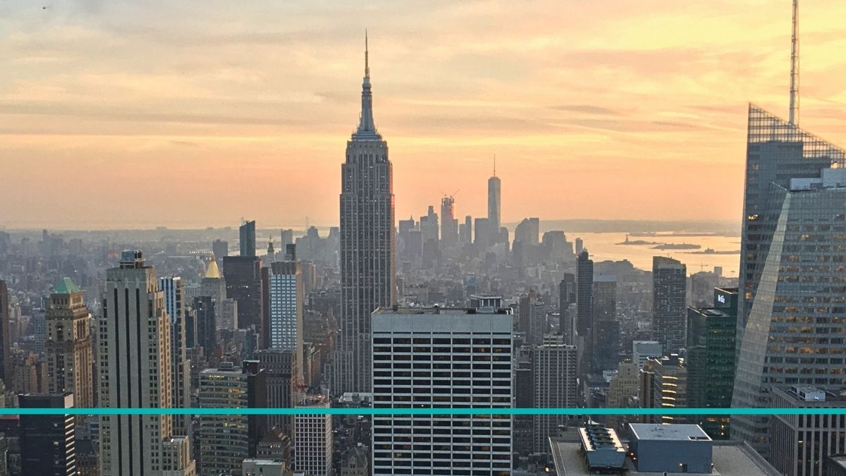Vista del Empire State Building desde el mirador Top of the Rock al atardecer.