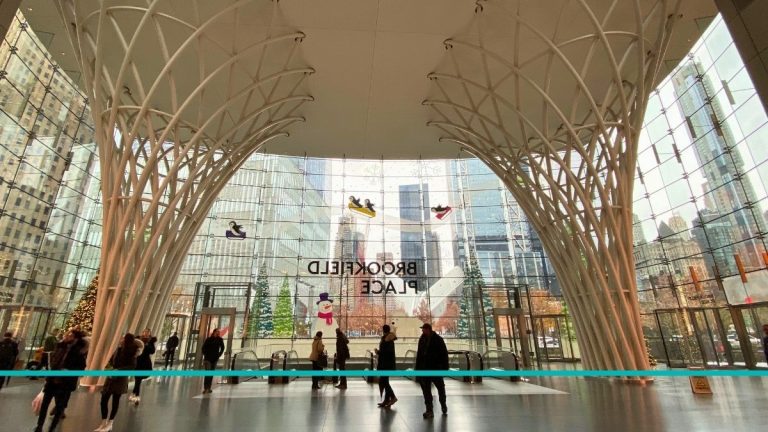 Brookfield Place entrada en la zona downtown de nueva york.
