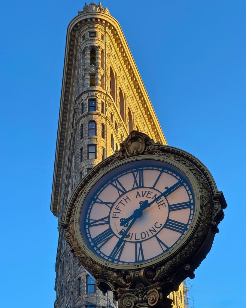 Edificio Flatiron y su reloj.