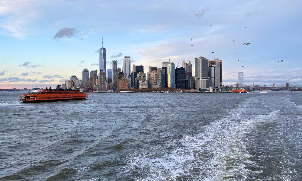 Vista del skyline de Manhattan desde el Staten Island Ferry