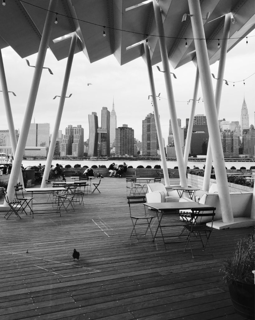 Hunters Point Park, Queens en blanco y negro.