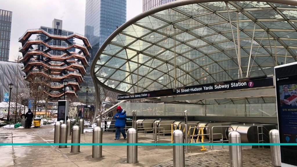 Vessel y estación de subte Hudson Yards de la línea 7.