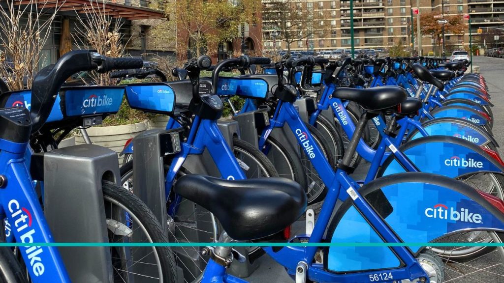 Estación de bicicletas citi bike en nueva york